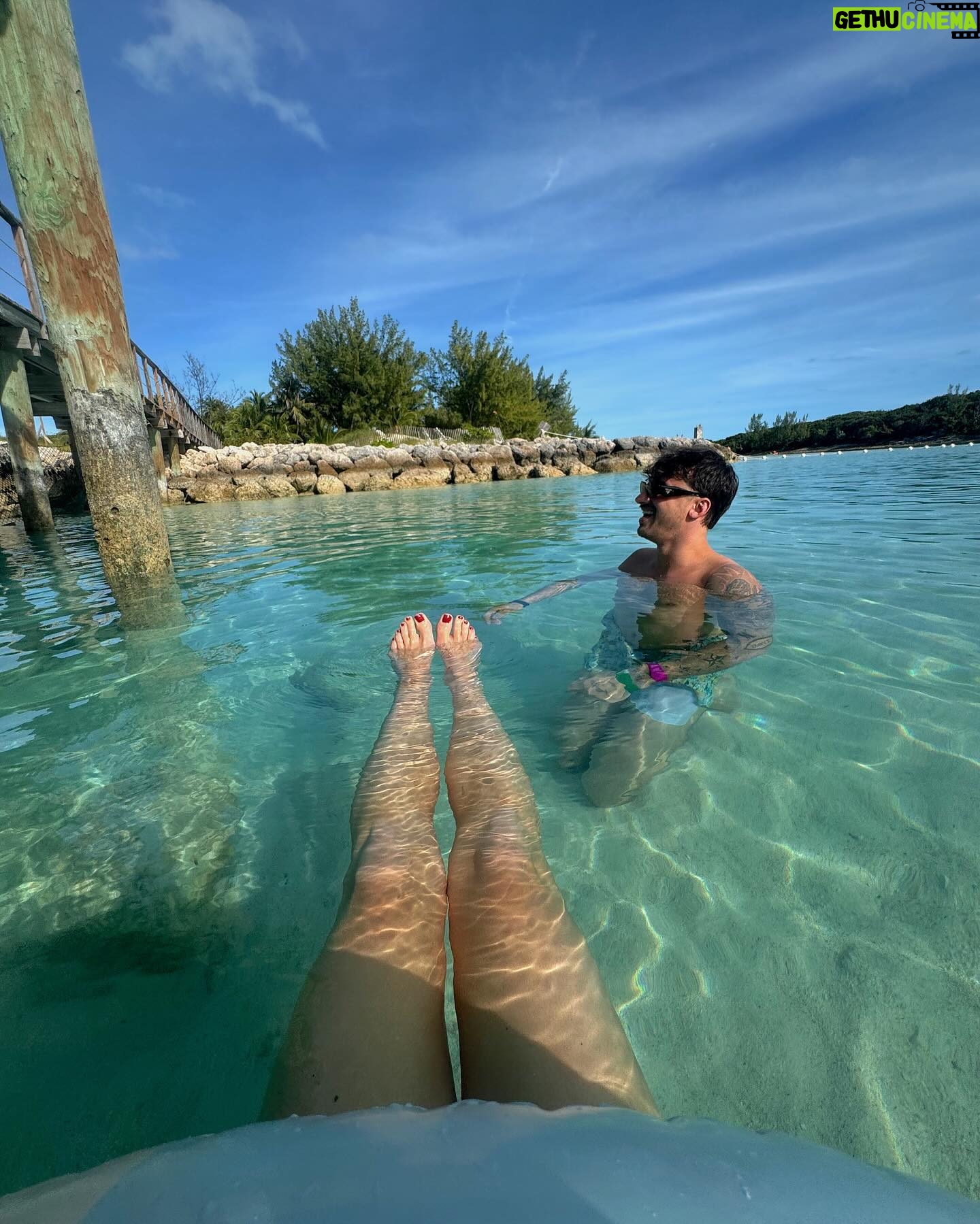 Catherine Paquin - 12.6K Likes - where I would rather be ☃️ < 🌴 hihi promis c’est mon dernier post mais je m’ennuie déjà !!
@msccruisesofficial 🛥️
