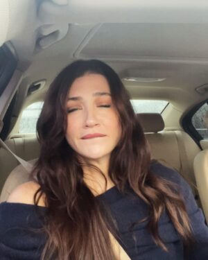 Ceren Benderlioğlu Instagram - Yoooistanbul trafiği neden insana huni taktırsın kiii 🧸🧿🐨