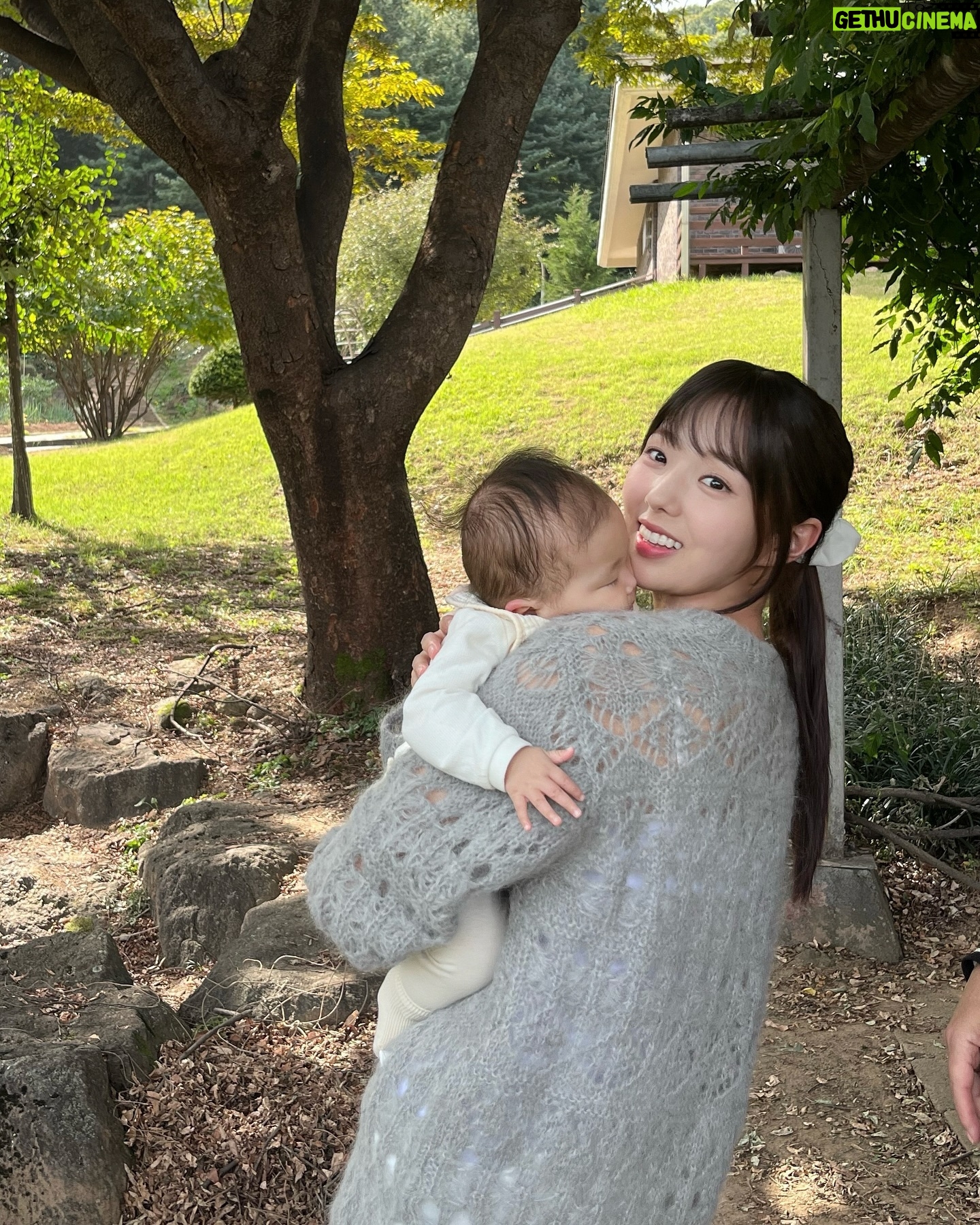 Chae Soo-bin - 1.8 Million Likes - 내 조카 드라마 데뷔라니..🤍
오늘도 본방사수☃️