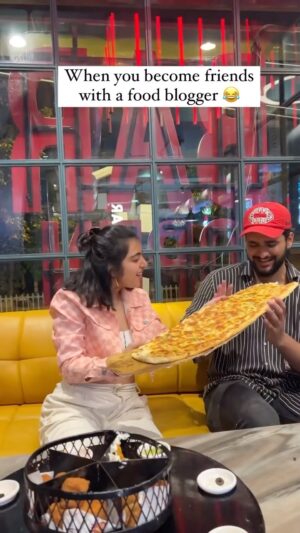 Chahat Anand Instagram - Ghar ke bahr aur andr sb jgh log preshan krte hai ldke ko😂 jk😌 hehe but bahut mehnati hai.. Vote krdo jio cinema pe abhi tk nhi kia to. ✨ 
@fukra_insaan 
#fukrainsan #bigboss #realityshow #salmankhan #reels