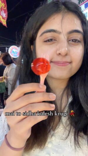 Chahat Anand Instagram - who loves kalesh? 🙊 

#reels #funny #sorelatable #relatablecontent #bigmood
