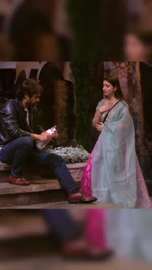 Chahat Pandey Instagram - True hearts always find a way to connect.
We might not be the closest of friends, but standing by each other when it matters speaks volumes. Actions over words, always.

Styled By : @ankitasinha.03
Outfit By : @lonikaartwani
Dupatta By : @wnwkolkata

#BiggBoss18 #BB18 #ChahatPandey #Chahat #BiggBoss