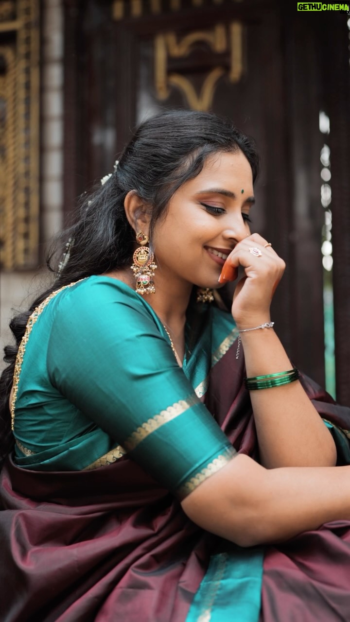 Chandana Ananthakrishna - 55.6K Likes - ✨🌸
Part 2
In frame- @chandana_ananthakrishna
Styling - @tiny_blinks_photography @teju_tejashree
Location- @elementscelebratebangalore
MUA - @swasthi_makeovers
Concept&shotby- @tiny_blinks_photography @stories_magic_
Saree& blouse- @mysoreshreecollections @navis_designer_studio
#conceptshoot #traditional #traditionalvideo #reels #potraits #potraitphotography #cinematicshoot #tinyblinksphotography