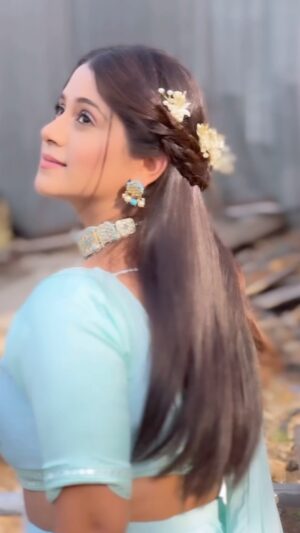 Chandni Bhagwanani Instagram - Cute or not ? 
..
..
..
#chandnibhagwanani #trending #maintanharire #trendingnow #trendingsongs