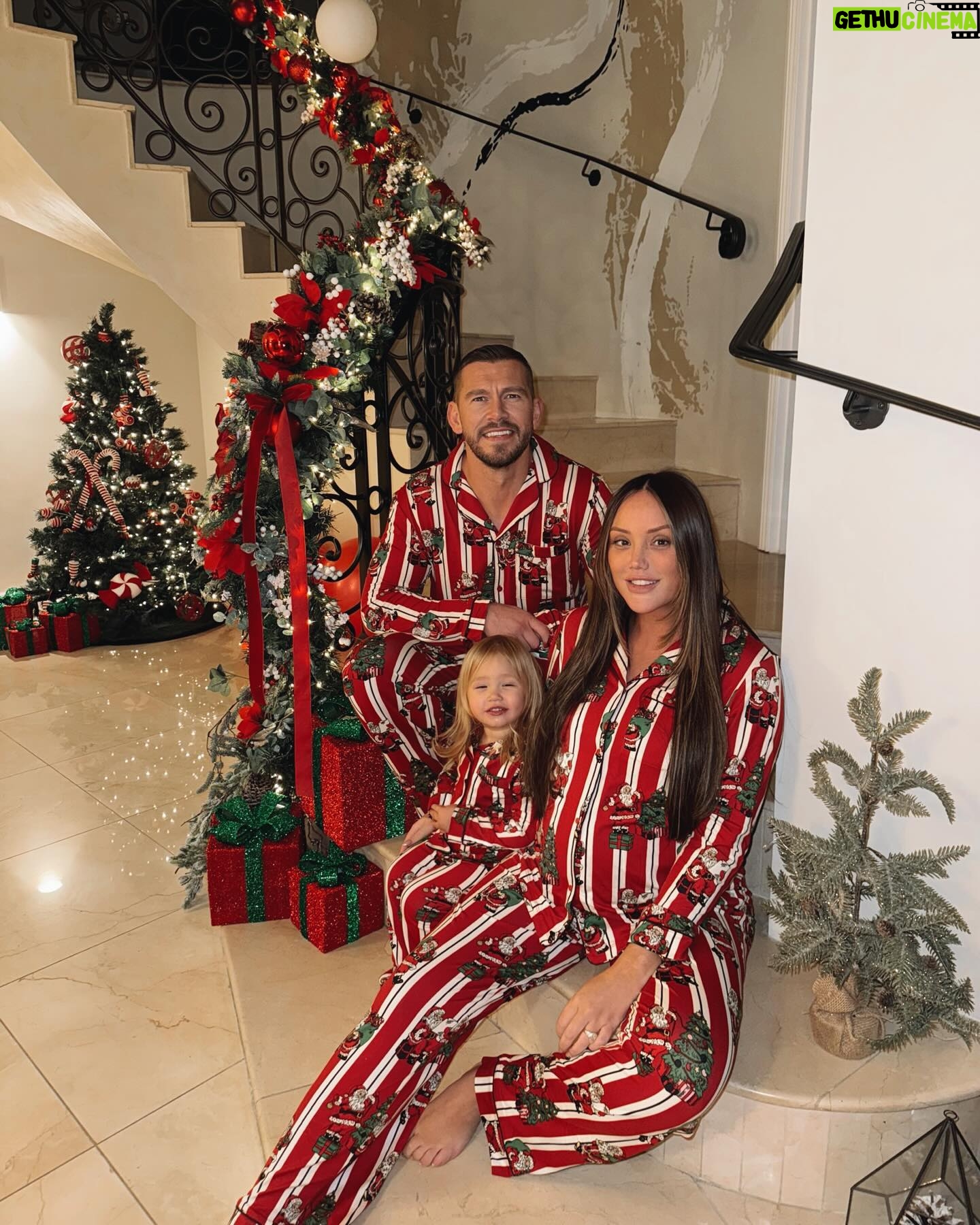 Charlotte Crosby - 126.8K Likes - Last Christmas as a 3 đ
đźđđâ¤ď¸
We are so ready to meet you now baby girl đśđź not long now đđĽ°