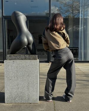 Charlotte Le Bon Instagram - 1. Grande Daphnée, Renée Sintenis
2. Tall Striding Figure, Ernesto Di Fiori
3. L’automne, Henri Laurens
4. Vénus Noire, Marina Nunez Del Prado
5. Il crie, Marino Marini

📷 @francoischoquet