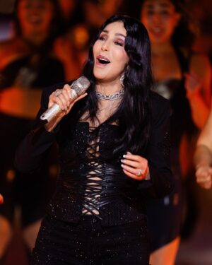 Cher Instagram - My week was fine, how was yours…?