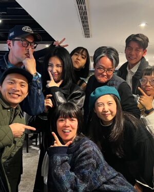 Cheryl Yang Instagram - 歡歡喜喜 開開心心 的 殺青了🌹
好喜歡所有的人💕🥰
殺青後唯一想做的事
調 時 差 ！

#今晚11點上床
