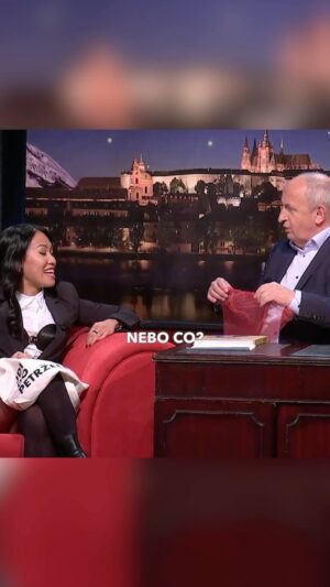 Chila Ta Thuy Instagram - Tenhle rozhovor mě, friends, mimořádně bavil, i když jsem byla pekelně nervózní! Celý rozhovor najdete na YouTube, když zadáte Vietnamka, Kraus, dementní humor. 😂 #jankraus