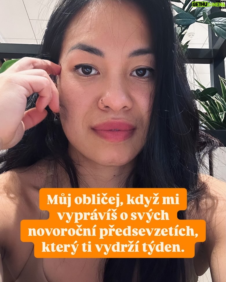 Chila Ta Thuy - 14.5K Likes - SWAJPUJTE DOLEVA. Kalendář Chili Ta 2025 edice Resting bitch face. 12 měsíců, tisíc emocí, jedna fotka, která se hodí ke všem ročním období. #imjudgingyou Napište mi do komentářů, co si myslíte, že se vám v roce 2025 třeba konečně podaří, nebo se za to zase odsoudíte.