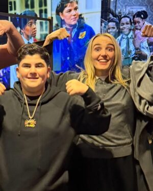 Chloe Fineman Instagram - Still thinking about this wig and Marcello’s yoked arms and the fact that i did get to meet @a.j.andbigjustice HOW MANY BIG BOOMS FOR THIS?! @nbcsnl
