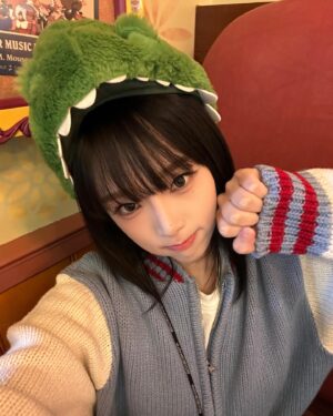 Choi Ye-na Instagram - 크하아앙 나두 왔당🦊🐰🥕