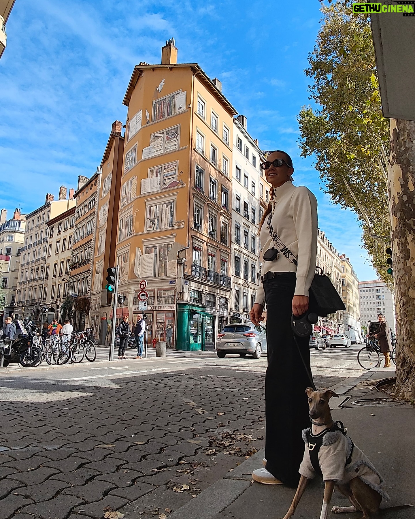 Christiane Endler - 10.2K Likes - ¿Qué les gustaría saber sobre mi vida en Lyon? Déjenme sus preguntitas abajo ⬇️ los leo! ☺️