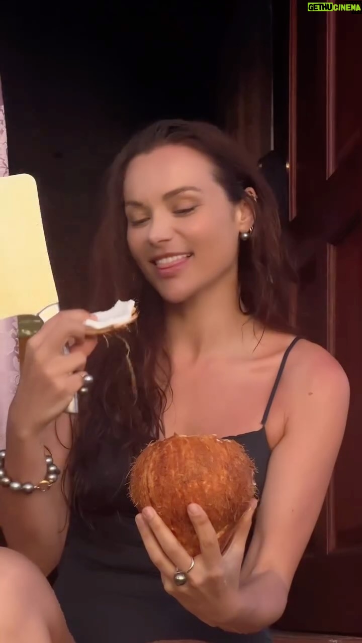 Christina Ochoa - 3.9K Likes - 🎂 🎉 Birthday celebration started early   upon landing on #Marutea island.. Cant think of a better way to celebrate this new year than with salt in my hair, a coconut in hand, connecting with nature and exploring a remote part of Tahiti with an incredible group of humans 💙 Magic sunset courtesy of our hosts @robertwan.officiel @nani.travels 
🎥: @andremusgrove & @covascott @chriscameron.cc @k.immean