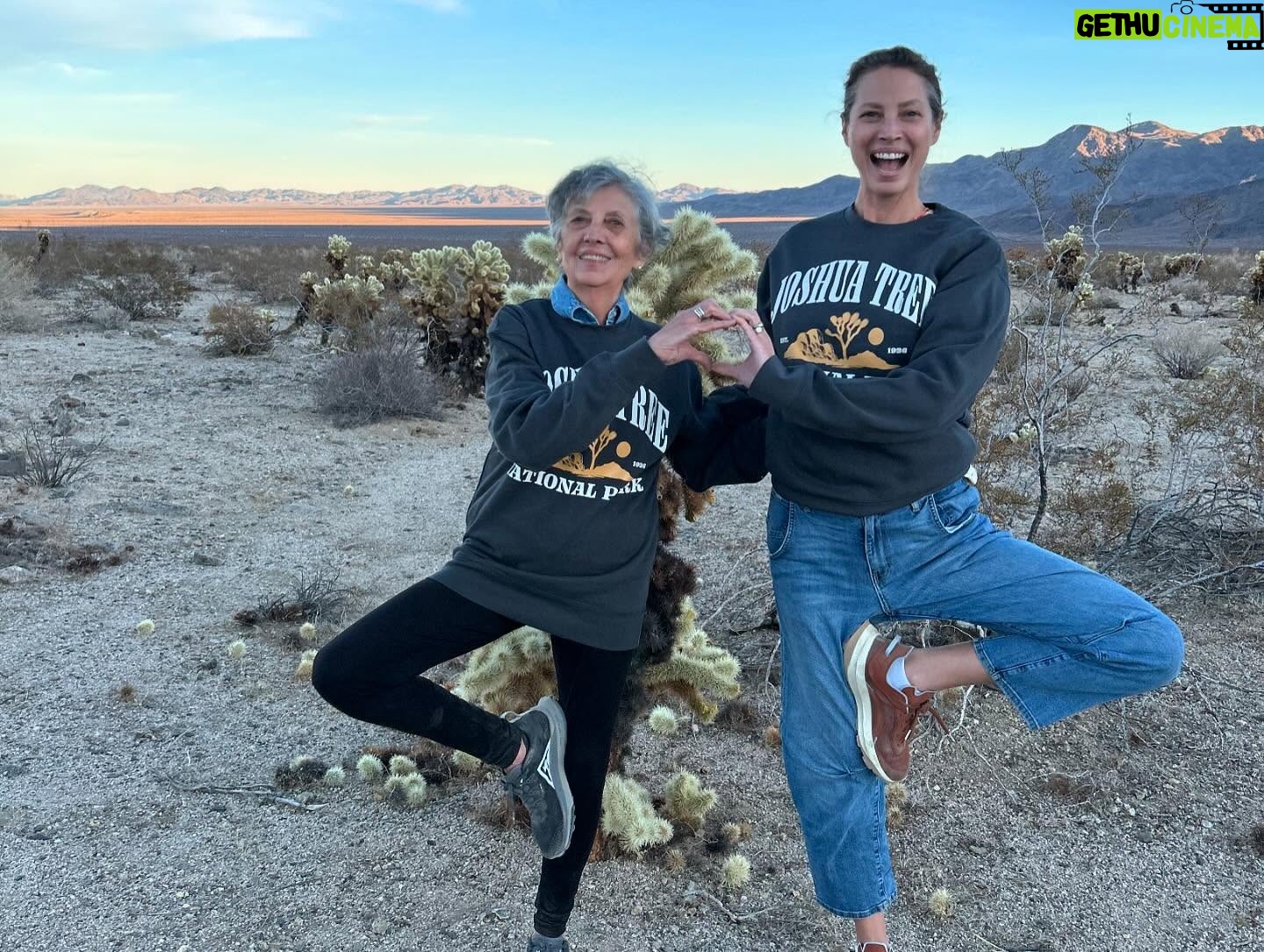 Christy Turlington - 61.5K Likes - “You are never too old to set another goal or to dream a new dream.” —C.S. Lewis
Not a bad start to 2025! Feeling blessed with my family in the desert under a sky full of stars and a waxing crescent moon. Thank you for the birthday wishes and love sent today. 💫