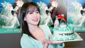 Chun Woo-hee Instagram - @saero9mi 
새로 출시 2주년 축하해요 🎉
[새로구미뎐: 산 257] 에피소드 2편은
10월 8일 유튜브에 공개되니 많은 기대바랍니다😉

제로 슈거 소주, 새로
감사합니다💚💚