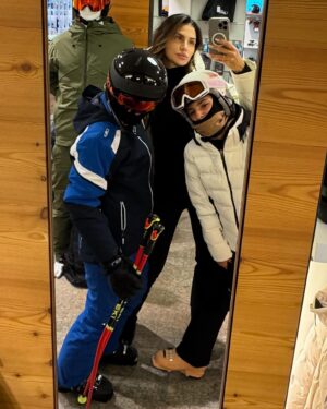 Claudia Galanti Instagram - Let it snow !!! 🫣☺️🏂. It’s  timeeeeee !!!