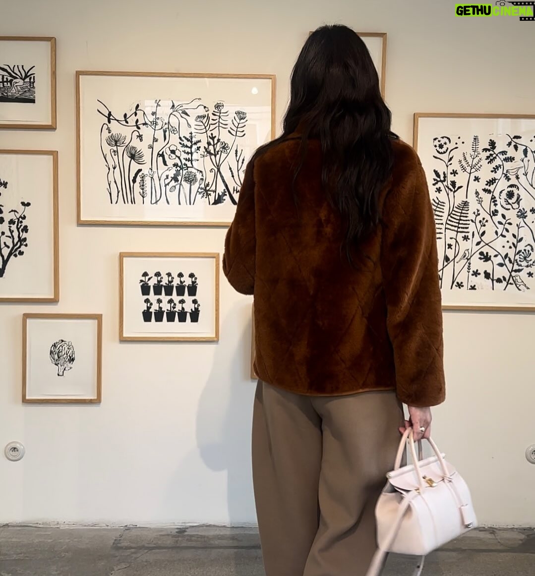 Claudia Kim - 41.9K Likes - 포근한 12월 낮,
서울 croissant and eggs 🤎
@loropiana #로로피아나