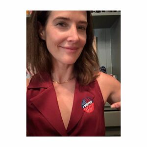 Cobie Smulders Instagram - Home stretch. #vote #harriswalz2024🇺🇸