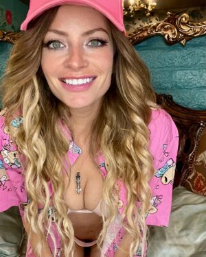 Cody Renee Cameron Instagram - Heh heh heh heh 🦘 

Peep the whole set iamcodeeofficial.com
