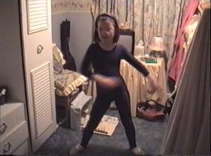 Coleen Rooney Instagram - Anything for a visit to the Jungle Arms…..she’s always loved the Spice Girls!! ✋💃🏻😂 #ImACeleb #SpiceGirls
