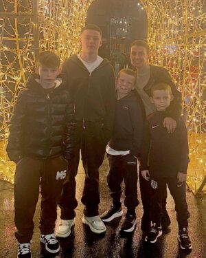 Coleen Rooney Instagram - Merry Christmas from mine to yours!! I hope it’s been full of love & laughter for you all. Remembering all the loved ones who can’t be with us. Lots of love ❤️