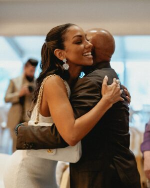 Corinne Foxx Instagram - the rehearsal 🤍 embraces, toasts & belly laughs 

photography: @victoriagoldphotography 
styling: @daniandemmastyle 
event: @gellerevents 
makeup: @marissa_tomaino 
hair: @marciahamiltonhair
