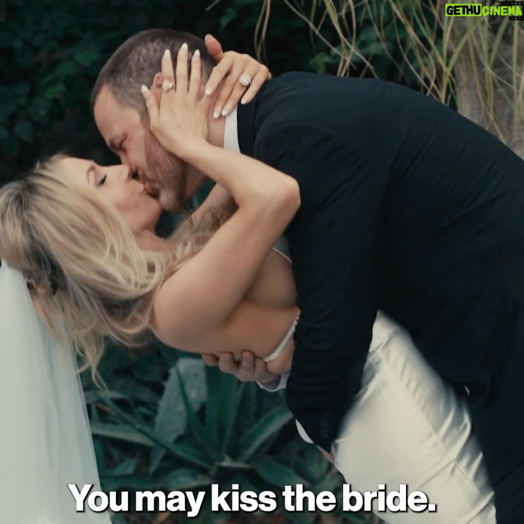 Courtney Stodden - 764 Likes - An #exclusive look inside Courtney Stodden and Jared Safier's Palm Springs wedding💍
🔗Click the link in bio to see more