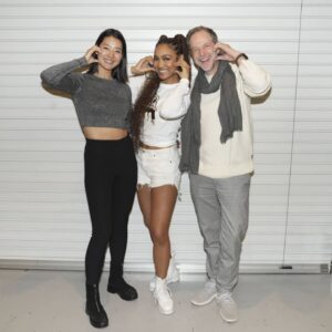 Crystal Kay Instagram - 忙しいのに皆さんサポートしに来てもらえて幸せです😆💟🙏🏽

来てくれて素敵なお花もたくさん‼️ありがとうございました‼️❤️❤️❤️❤️