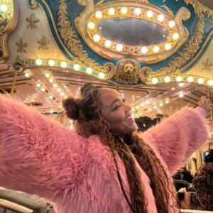Crystal Kay Instagram - Happy New Year😚

明けましておめでとうございます🥰
大晦日はナガシマスパーランドでみんなと一緒にカウントダウンとライブでシメ、ライブで今年をスタート🎶

去年は色々とチャレンジな一年でした。イイ意味で！
２０２５年が何を学ばせてくれるのかが楽しみ💟
Excited for what this year will teach me 💞

いろんな所でみんなに会えるの楽しみにしてます❕
今年もよろしくお願いします✨

イイ一年にしようね✨