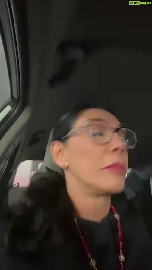 Cynthia Klitbo - 6.9K Likes - Saliendo adelante de un fraude con amor