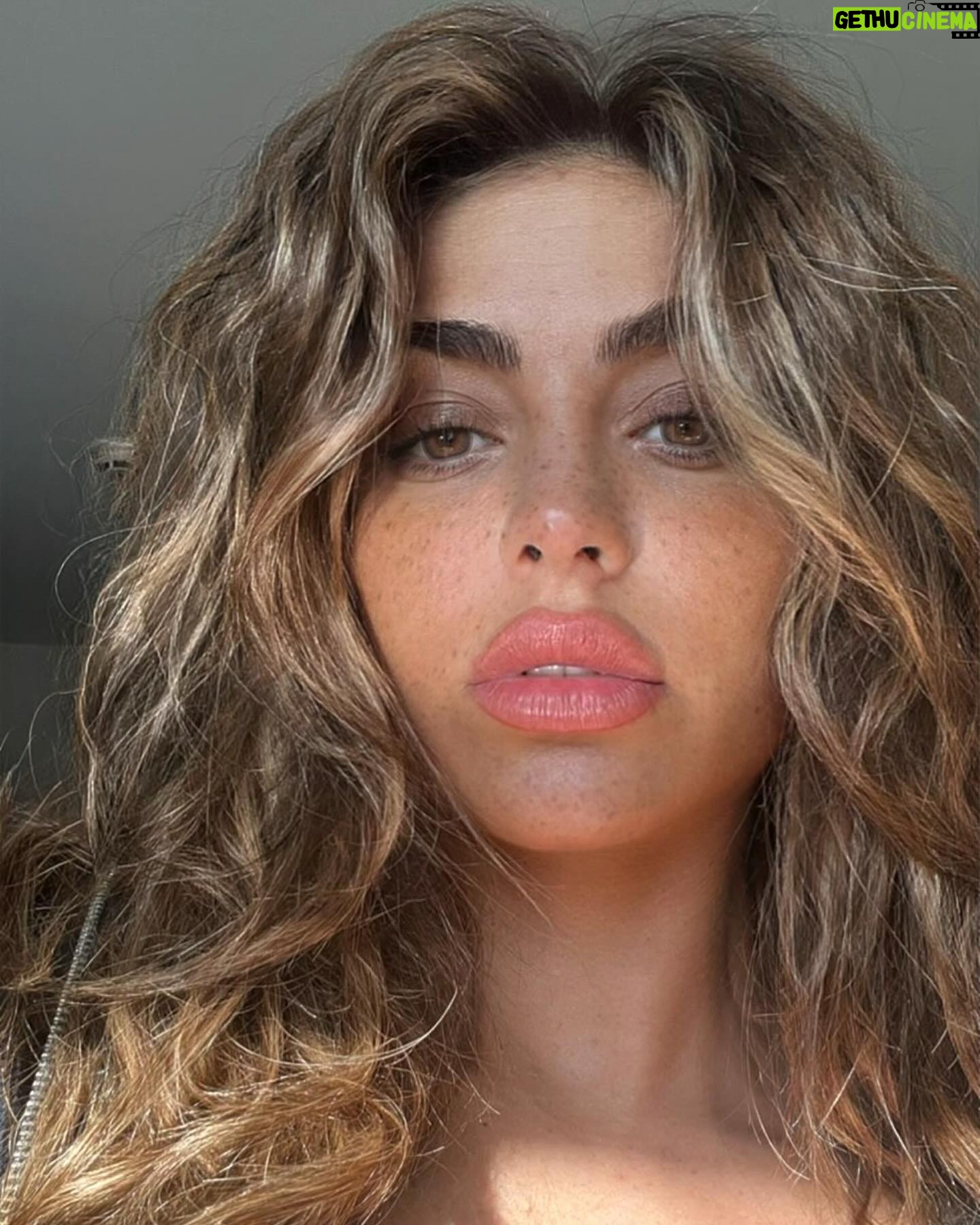 Cynthia Makhoul - 16.6K Likes - New Hair, New mindset⦠BrunetteGirl šš½āāļøš
Le meilleur coiffeur de tout Paris, je vous le dis ;) @chez_florent
Je voulais revenir Ć ma couleur naturelle mais sans forcĆ©ment dĆ©naturĆ© le blond que jāavais ou alors juste changer la nuance et il a gĆ©rer sa Ć la perfection ! Un gĆ©nie les filles š«£š
*Ceci nāest pas une collaboration, il est dans mes petit papiers, noter comme une grosse adresse š³