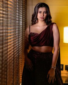 Actress Daisy Shah HD Photos and Wallpapers November 2024