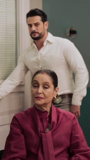 Daniela Romo Instagram - Joaquín comienza a convertirse en un problema para Leonor. 

#AmorAmargo🍫, de lunes a viernes a las 6:30 p. m. MEX, #ConLasEstrellas ✨