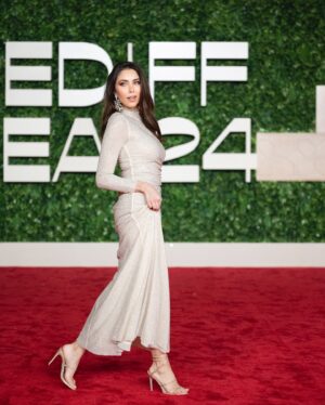 Daniella Rahme Instagram - Grateful 🤍✨
Sharing our stories with the world @redseafilm 
Thank you for your heartfelt messages & support ❤️ 
Feeling blessed🙏

#DaniellaRahme #دانييلا_رحمه
#RedSealFF24 #rsiff24 
#TheNewHomeOfFilm #RSIFF