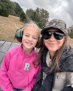 Danielle Busby Instagram - Mama’s girls 🥰 A few pics I’m loving with my girls over the weekend. #itsabuzzworld #ranchlife #busbyventures