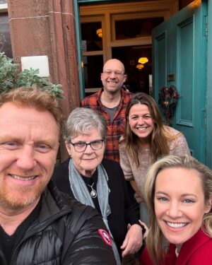 Danielle Savre Instagram - Had a holly jolly Christmas … 🎶 hope you all did too! 
🥂 🎄