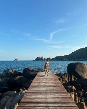 Danupha Khanatheerakul Instagram - ทะเล ศิลปะ ชีวิต
My first solo trip ever, and I’m already looking for the next one :) Cuz something always happens, and anything can happen. Know yourself best and only then can you truly explore the world so Why complicate your life? 

Love, Minnie 

25/3/2024