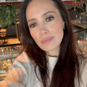 Actress Davina Portratz HD Photos and Wallpapers March 2025