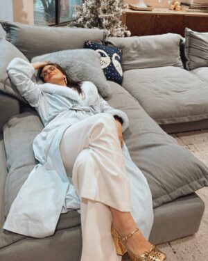 Dawn McCoy Instagram - Anyone else out there feel like this this week?🩵
Makes us understand the concept of fainting couches a bit more, doesn’t it?☺️

Ice blue coat: @showmeyourmumu 
White slacks: @trinaturk