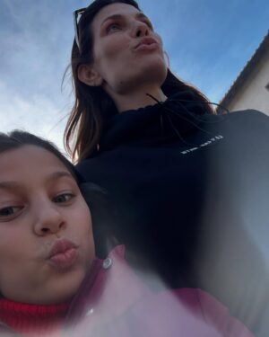 Dayane Mello Instagram - Come sentirsi a casa, grazie @alpenhotelvaldidentro per un weekend incredibile in un posto meraviglioso e con le persone che amo ⛰️🥰🌻