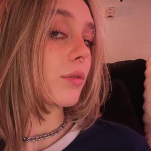 DeVore Ledridge Instagram - it’s freezing (it’s in the 50s)