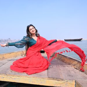 Debjani Deghuria Instagram - 🫰❤️🛶 Grateful for this serene morning experience on the Ganges...A morning to remember: boating on the Ganges, Starting the day with divine vibes Har Har Gange ... 🫰🛶
 

Wearing @suta_bombay
 #GangaGhats #Banaras" 
 #BanarasDiaries #GangaGhats" 
#Debjani #debjanideghuria
#ActressLife #actressspirituality #journey #GangaGhats #Gratitude"