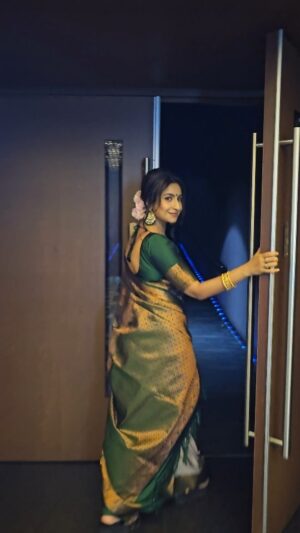 Debjani Deghuria Instagram - Heartfelt moments with fans ! Part-1 
Sharing the magic of 'Sita' with an amazing audience in the theater. Thank you for the unforgettable experience!" ❤️ 
Sita"Running Successfully. Book Your tickets now .🍿 ଚାଷୀ ଭିତ୍ତିକ ସିନେମା #SITA  ଦେଖିବାକୁ ଆସିବେ. 🙏

#Awsintripathyfilms #Sitathemovie #farmerstruth