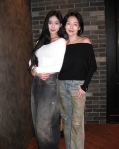 Actress Dee Hsu HD Photos and Wallpapers December 2024