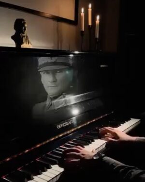 Demet Akbağ Instagram - Yaşasın Cumhuriyet, yaşasın Mustafa Kemal Atatürk 🇹🇷🇹🇷🇹🇷🇹🇷🇹🇷 🇹🇷🇹🇷
29 ekim Cumhuriyet bayramımız kutlu olsun 🇹🇷🇹🇷🇹🇷🇹🇷🇹🇷🇹🇷🇹🇷🇹🇷🇹🇷🇹🇷