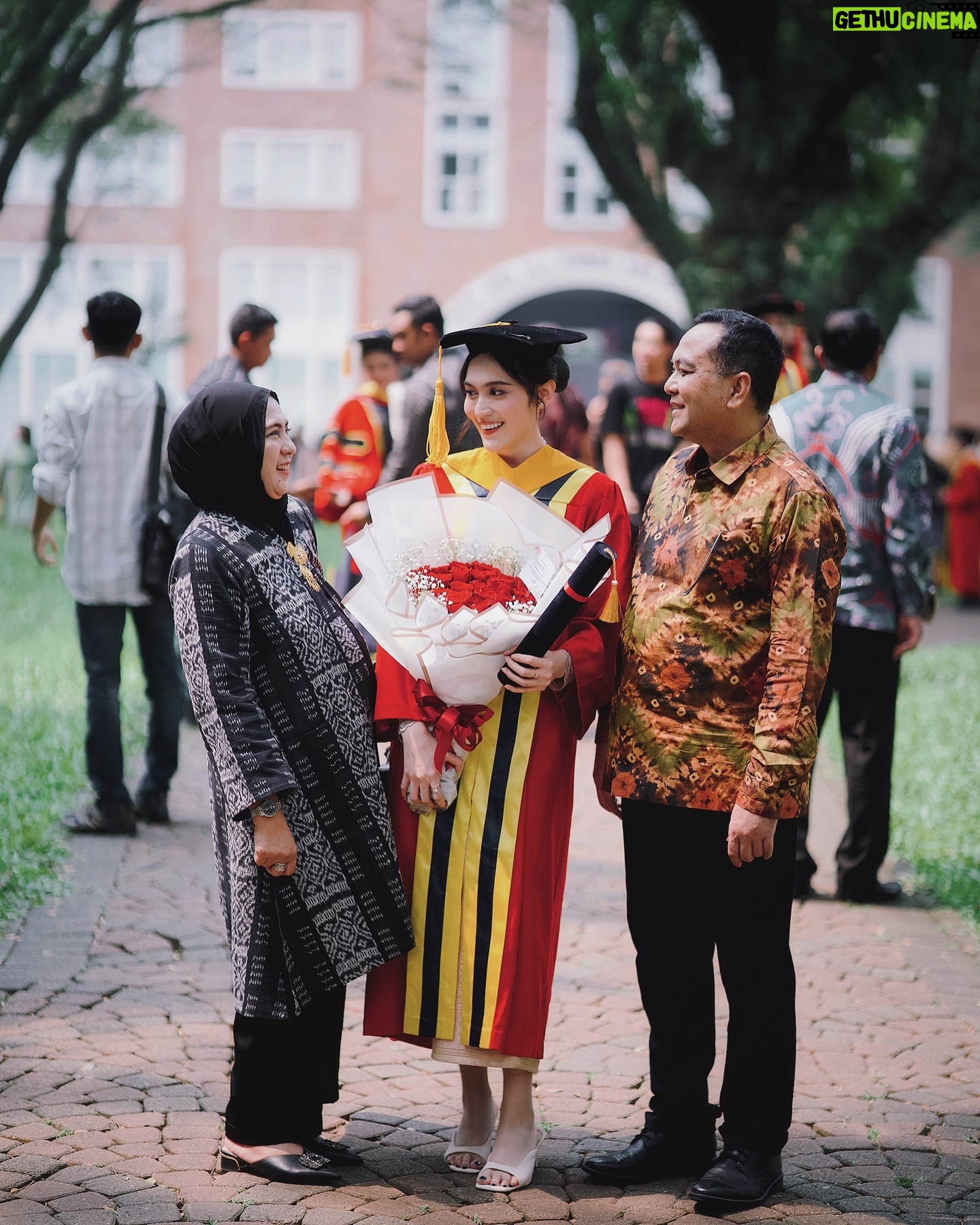 Denira Wiraguna - 15.6K Likes - Latepost 2024 core moment bcs why not💫