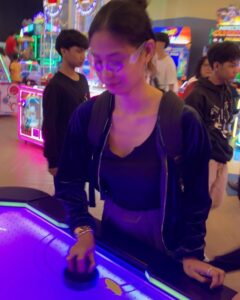 Actress Devon Seron HD Photos and Wallpapers November 2024