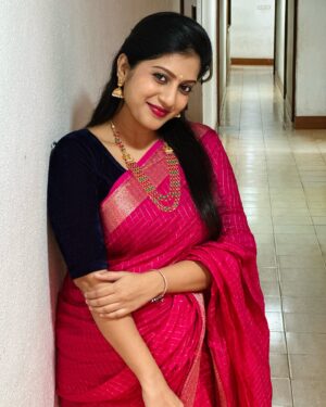 Dhanalakshmi Saminathan Instagram - வளம் பொங்கட்டும் வாழ்வு பொங்கட்டும்🎋🌾

இனிய தைத்திருநாள் நல்வாழ்த்துகள்💕✨

#pongal2025 #happypongal #dhanasaminathan