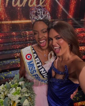 Diane Leyre Instagram - OUI ! La couronne pour toi ma belle @angeliqueaf_off 👑
Tu es HISTORIQUE ! 
Écris ton histoire, fais nous rêver, nous serons toujours près de toi ❤️
Tu es et resteras Miss France 2025 👑❤️